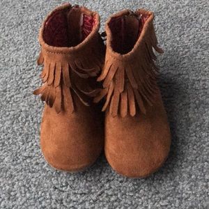 Toddler size 5 fringe brown booties
